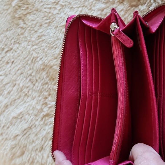 Adorable Like New Coach Heart 3/4 Zippered Long Wallet ❤️🩷🩶 - Picture 9 of 16